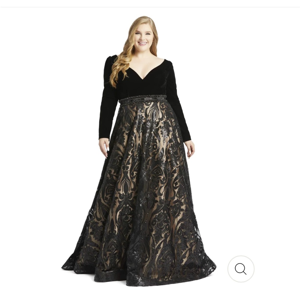 Mac Duggal ball gown. Sz  22